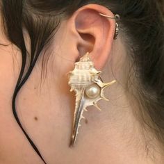 Modern Disney, Funky Jewelry, Dream Jewelry, Jewelry Inspo, Pretty Jewellery, Sea Shell, Hunger Games