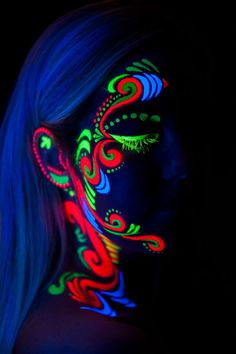 uv Painting by Andre on 500px Outfit Painting, Glow Party Outfit, Neon Party Outfits, Uv Photography, Uv Painting, Fantasy Make-up