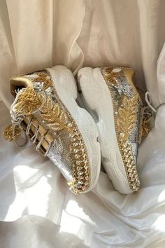 Shop for Chal Jooti Gold Synthetic Leather Madhumalti Leaf Pattern Wedding Sneakers Online at Aza Fashions 3d Fashion Illustration, Sneakers For Bride, Bride Sneakers, Diy Heels, Honey Dress, Festive Jewellery, Bridal Sneakers, Shoe Makeover, Mehndi Dress