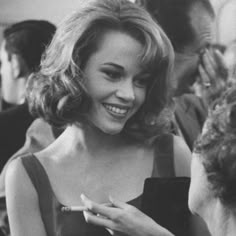 Jane Fonda, Beauty Clothes, Classic Beauty, Look Cool, Old Hollywood, Dark Fantasy, Fun Workouts, Cocktail Party