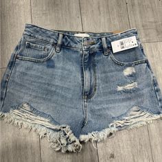 Pacsun Shorts Pacsun Jean Shorts, Cute Shorts For Summer, Cute Summer Jean Shorts, Cute Jean Shorts Outfit, Denim Shorts Aesthetic, Pacsun Clothes, Hawaii Outfit Ideas, Collage Clothes, Pacsun Outfits