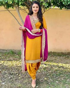 Gotta Patti Suits, Punjabi Suits Patiala, Punjabi Dress Design, New Suit Design, Suits For Women Indian, Patiala Suit Designs, Patiala Salwar Suits, Patiyala Suit, Embroidery Suits Punjabi