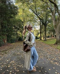 Fall Asthetics, Chica Chola, Dinner Outfit Casual, Stile Blair Waldorf, Comfy Fall Outfits, Nyc Outfits, Thanksgiving Outfit Women