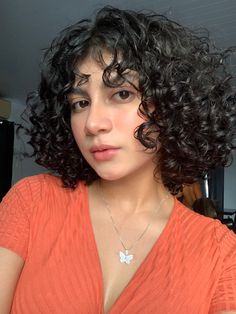 Short 3b Hair, Short Curly Bob With Bangs, Curly Hair Bob Haircut, Short Curly Hair Styles, 3c Curly Hair, Look And Find, Shaggy Long Hair, Effortless Waves