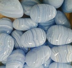 Blue Lace Agate Meaning and Spiritual Properties Agate Crystal Aesthetic, Blue Lace Agate Aesthetic, Blue Lace Agate Meaning, Blue Meaning, Lace Agate Meaning, Blue Agate Jewelry, Pretty Crystals, Agate Meaning, Agate Rocks