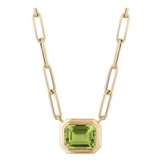 Manhattan' Emerald Cut East-West Pendant in 18K Gold   Approx. Stone Wt: 2.81 Carats Gold Link Necklace, Round Diamond Setting, Peridot Pendant, Peridot Stone, Citrine Stone, Lemon Quartz, Rock Crystal