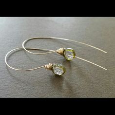 Sold - Contact Me To See If I Have More Stones From The Same Strand To Make More. Simple And Classic Green Watermelon Tourmaline Slices Wire Wrapped In Delicate! 14k Gf Wire. Modern And Sculptural. Stone Approx 1/4" Total Length 2 1/8" All Prices Final. Sorry, I Don't Take Offers. Pebble Jewelry, Wire Jewelry Rings, Green Watermelon, Wire Wrap Jewelry Designs, Wrapped Rings, Wire Wrapped Jewelry Diy, Jewelry Techniques, Wire Wrapped Earrings, Watermelon Tourmaline