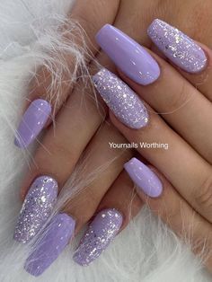 Lilac Nails For Prom, Lavender Wedding Nails Bridesmaid, Lavender Nail Design Ideas, Lilac Sparkle Nails, Lilac Prom Nails, Purple And Glitter Nails, Glittery Purple Nails