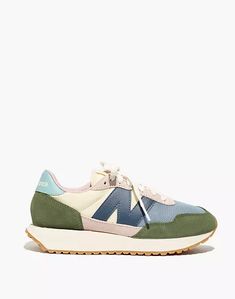 Modern Sneakers Women, Order My Steps, Neutral Sneakers, 2023 Shoes, New Balance 237, White Oxford, Colorful Sneakers, Oxford Shirts, Spring 23