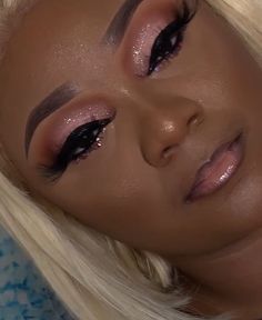 Rose Gold Makeup Looks Prom, Prom Makeup Rose Gold, 20th Birthday Makeup Ideas, Pink Prom Makeup Looks Black Women, Rose Gold Makeup Looks Black Women, Rose Gold Prom Makeup, Diamond Makeup Looks Black Women, Pink And Gold Makeup Looks, Pink Soft Glam Makeup Black Women