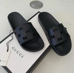 Sport Sandals Outfit, Fendi Print, Luxury Stuff, Slides Outfit, Women Slippers Fashion, Classic Sandals, Gucci Slides, Designer Slides, 2020 Style