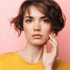 113 Trendy Short Hairstyles for Teens momma teen Thick Short Hair Cuts, Short Hair Cuts For Teens, Teen's Hairstyles, Beyonce Hair, Teenage Hairstyles, Romantic Questions, Hairstyles For Teens, Fashion Hairstyles