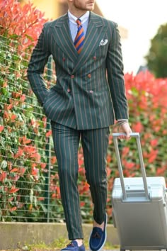 Stripped Suits Men, Modern Pinstripe Suit Men, Double Breasted Suit Men Classy, Mens Suits Style Modern Fashion Looks, Pinstripe Suit Outfit, Green Double Breasted Suit Men, Pinstripe Double Breasted Fitted Suit, Pinstripe Suits Men