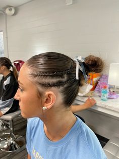 Easy Sports Hairstyles Basketball, Meet Day Hairstyles Gymnastics, Braided Hair Ideas Easy, Crazy Volleyball Hairstyles, Updo Hairstyles Athletic, Hairstyles For Karate, Athletic Hair Styles For Short Hair, Easy Sports Hairstyles For Short Hair, Volleyball Braided Hairstyles