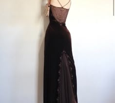 Prom Dress Inspo, Velvet Prom Dress, Looks Party, Brown Velvet, Gown Prom, Prom Outfits