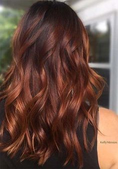 2017 Hair Trends, Rambut Brunette, Dark Auburn, Red Highlights, Nails Red, Burgundy Hair, Dark Burgundy, Trendy Hair Color