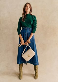 Milo Classic Bag - Natural heritage - Vegetable-tanned smooth cowhide leather - Sézane Classic Relaxed Outfits, Dramatic Natural Style, Sezane Jumper, Sezane Winter, Sezane Outfit, Sezane Dress, Looks Jeans, High Neck Jumper, Classic Bags