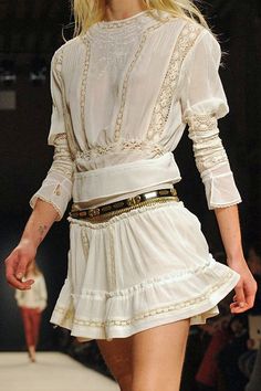 Isabel Marant Cowboy Chic, Couture Runway, Girly Fashion, Fashion Lookbook, Aesthetic Outfits, Lanvin, Get Dressed, Isabel Marant, Daily Fashion