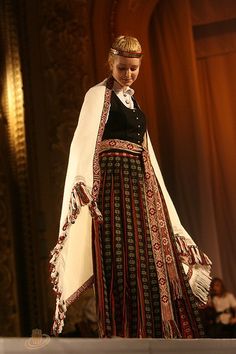 Europe - Latvia European Princess, Ancient Dress, Period Dress, Folk Design, Baltic States, National Dress, Folk Dresses, Folk Fashion, Traditional Costume