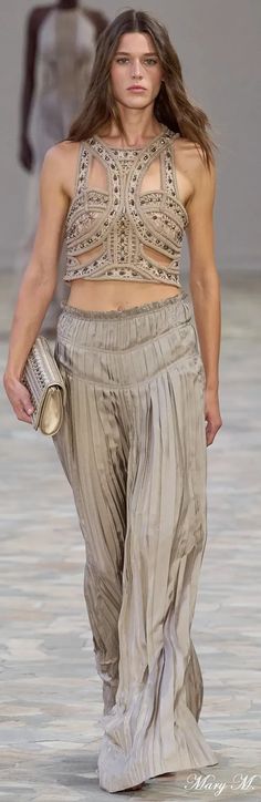 #AlbertaFerretti #Spring2025RTW #Fashionrunway Crochet Vests, Resort 2025, Crochet Couture, Best Fashion Designers, 2025 Fashion, Crochet Vest, Alberta Ferretti