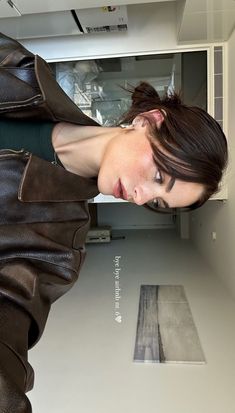 fabienne bethmann Hair Stylist Life, Selfie Poses, Outfits Aesthetic, Photo Poses, Hair Looks, New Hair, Hair Inspo, Brown Hair