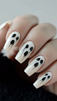 Black And White Halloween Acrylic Nails, Halloween Nails Ideas Simple, Nail Designs Halloween Simple, Short Halloween Nail Designs Black, White Nails With Halloween Designs, Spooky White Nails, Halloween Nails Short Ghost Face, Cool Halloween Nail Designs, Cute Spooky Halloween Nails Designs