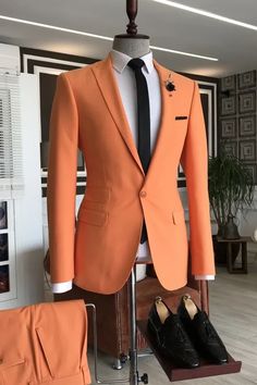 Harvey Newest Orange Peaked Lapel Two Pieces Prom Suits For Men Prom Suit For Guys, Homecoming Suits For Guys, Suits For Guys, Prom Men, Prom For Guys, Orange Two Piece, Homecoming Suits, Prom Suits For Men, Costume Africain