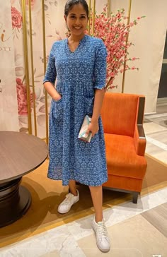 Maternity Frock Designs, Casual Cotton Dresses For Women, Casual Outfit Summer, Fancy Gown, Cotton Dress Pattern, Cute Maternity Dresses, Summer Outfits Casual, Maxi Design, Gown Blue