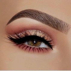 Red Makeup Looks, Prom Eyes, Quinceanera Makeup, Makeup Looks To Try, Party Makeup Tutorial, Burgundy Makeup, Party Make-up, Red Eye Makeup, Party Makeup Looks