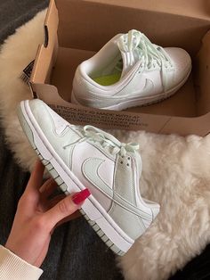 Mint Green Outfits, Green Outfit, Nike Dunk, Nike Dunks, Jordan Shoes, Aesthetic Art, Girls Shoes