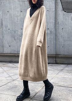 Women v neck Sweater dress outfit Largo khaki tunic sweater dress AT-NSD191113 Chiffon Dress Casual, Linen Summer Outfits, V Neck Sweater Dress, Black Chiffon Dress, Sweater Dress Outfit, Long Knitted Dress, Blue Print Dress, Summer Black Dress, Style Inspiration Fall