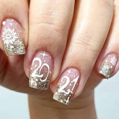 New Years Nail Art For Short Nails, New Years Eve Nails Ideas 2023, Nye Sparkle Nails, Happy New Year Nails Designs 2023, Nail Art New Years Eve, New Years Themed Nails, New Years Inspired Nails, New Years Nail Designs 2023, New Years Nails Sparkly