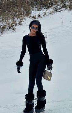 🦫 Snow Party Outfit, Snow Aesthetic Outfit, Aspen Fashion, Apres Ski Wear, Ski Outfit For Women, Ski Trip Outfit, Apres Ski Outfits, Snow Outfits, Apres Ski Party