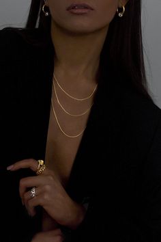 A sleek and versatile piece in the Hydez Essential Collection, the York 18K Gold vermeil snake chain necklace smooth and reflective design drapes on your neck like liquid gold. Slightly more slender than the Elliot necklace, York has the perfect balance of elegance and simplicity, to effortlessly transition from day to night. Material: 18K Gold VermeilWidth: 1 mmLength: Available in 16", 18" and 20" What is 18K Gold Vermeil?: 3 microns of 18K Gold over Sterling Silver. Vermeil is far more durabl Luxury Minimalist Jewelry For Fashion Statement, Minimalist Luxury Jewelry For Everyday, Elegant Luxury Jewelry For Everyday, Luxury Jewelry With Elegant Design For Everyday, Luxury Chic Gold Jewelry, Luxury High-quality Elegant Jewelry, Luxury Fine Jewelry For Everyday Luxury, Elegant Luxury Jewelry With Gold Accents, Luxury Elegant Jewelry For Office