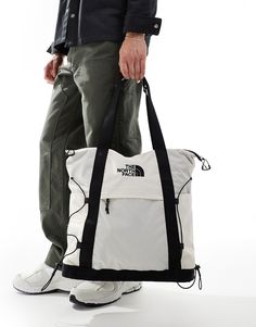 Accessories by The North Face For days on-the-go Twin handles Logo embroidery Front pocket Zip fastening The North Face Borealis, Zapatillas New Balance, North Face Borealis, Sacs Tote Bags, Flip Flop Boots, Leopard Print Baby, Baskets Adidas, Shorts Co Ord, Trainer Heels