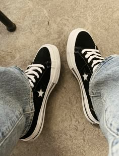 Converse One Star Aesthetic, Converse One Star Outfit, Black Shoes Aesthetic, Converse One Stars, Converse One Star Shoes, Converse One Star Black, Black And White Converse, Converse Star