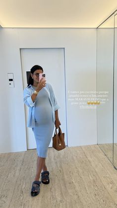 Maternity Business Casual, Pregnant Street Style, Gender Reveal Outfit, Elegant Maternity Dresses