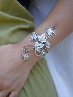 So pretty Carcase Iphone, Ivy Cottage, Leaf Bracelet, Metal Clay, Wire Jewelry, Jewelry Inspiration, Ivy