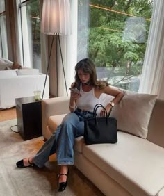 Outfits With Mary Janes, Mary Jane Outfit, Mary Jane Shoes Outfit, Moda Paris, Paris Mode, Heels Outfits