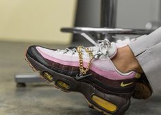 Airmax 95, 2020 Style, Baskets Nike, Woman Shoes, Nike Air Max 95, Air Max 95, Cuban Link, Fashion Aesthetic