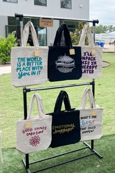 Tote Bag Display, Easy Tote Bag, Tote Bag Business, Sublimacion Ideas, Craft Fair Booth Display