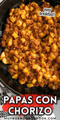 paas con chorizo in a cast iron skillet with text overlay