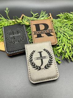 These personalized leather money clips are the perfect gift for any occasion including groomsmen gifts, Anniversary gifts and so much more. The clips have a strong magnetic hold and they can be customized with the listed Monograms or If you have any questions regarding any other designs please message us and we will see what we can do! Please put the name you are requesting in the personalization box & the option of the lettering that you prefer. If you doing a custom message we can only support up to 20 characters. Engraved Money Clip, Groomsmen Gifts Personalized, Leather Money Clips, Money Clips, Gifts Anniversary, Etsy Personalized Gifts, Groomsmen Gifts, Personalized Leather, Groomsman Gifts