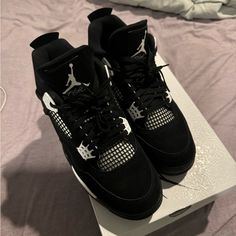 Air Jordan 4 White Thunder Size 10.5 Jordans 4s Black, Retro 4 Jordans, Jordan 4 White, Jordan 4’s, Pretty Sneakers, Jordan 4s, Air Jordan 4, Air Jordan 4 Retro, Newest Jordans