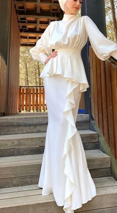 Baju Kurung Ideas, Baju Raya Ideas Fashion, Hijab Evening Dress Classy, Hijabi Evening Dresses, Raya Outfit Ideas, Design Baju Raya, Simple Bridesmaid Dresses, Mode Kimono