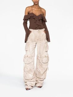 The Attico Fern wide-leg Cargo Jeans - Farfetch Attico Cargo Pants, Wide Leg Cargo Jeans, The Attico, Jeans Cargo, Yoko London, Cargo Jeans, Creative Thinking, Jacket Tops, Fern