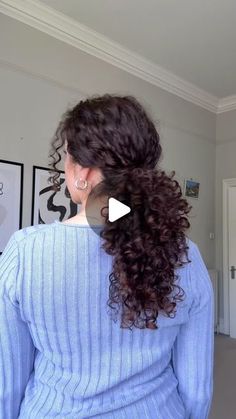 Sophie Marie on Instagram: "Curly hairstyle idea ⏰ 5 minutes or less 🏃🏻‍♀️  If you like this check out my latest YT video live now: sophiemariecurly 🎬🍿  Send to your curlfriends ❤️💬💾" Hairstyle Videos, Hairstyle Idea, Live Now, Curly Hairstyle, Live In The Now, Hair Hacks, Curly Hair Styles, Photo And Video, Instagram Photo