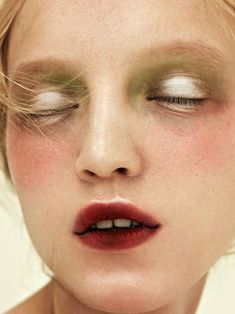 Green Editorial Makeup, Editorial Make-up, Laura James, Matte Makeup, Beauty Make-up, Fashion Book, Braut Make-up, Make Up Looks