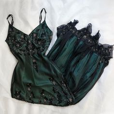 Green Long Prom Dress, Grad Dresses, Prom Outfits, Hoco Dresses, Long Prom Dress, Fancy Dresses