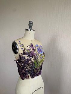 Cotoure Dresses 2023, Couture Embroidery Embellishments, Flower Corset, Ropa Upcycling, Stone Embroidery, Nature Inspired Fashion, Couture Embroidery, Illustration Fashion Design, Couture Details